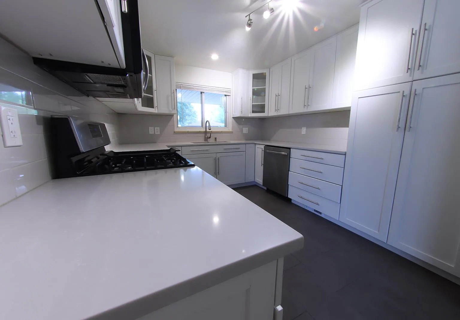 3249 Salem St — Photo 4