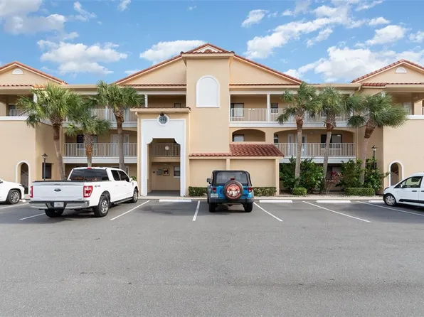 449 Bouchelle Dr APT 304, New Smyrna Beach, FL 32169
