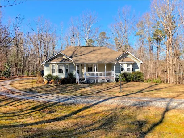363 Goose Creek Ln, Clarkesville, GA 30523