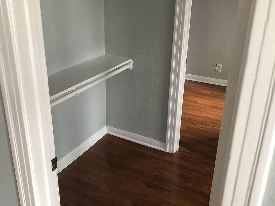 1st image of 1929 Whitley Ave #304