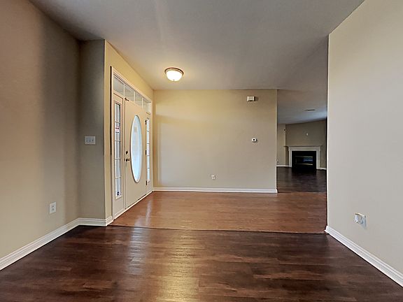 3rd image of 1824 Ernest Dr