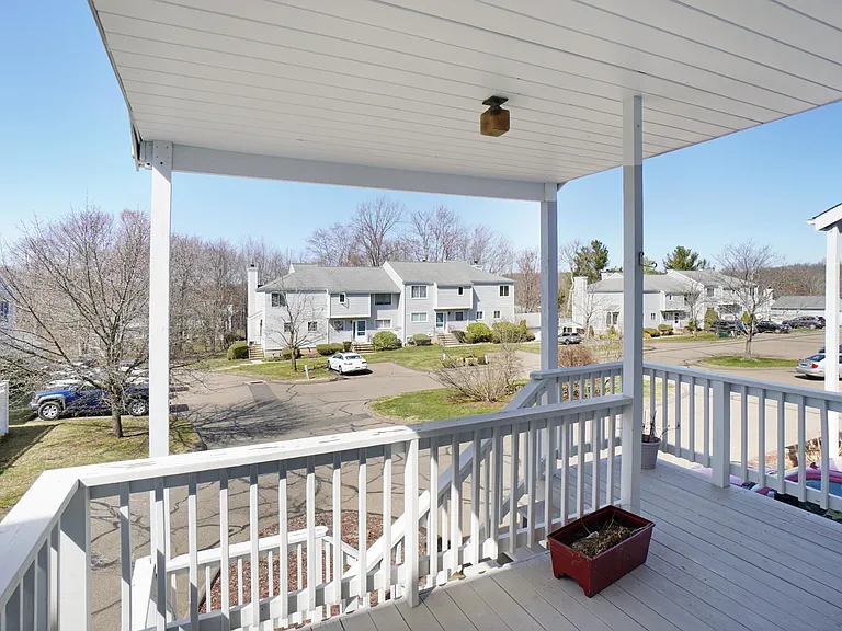 165 Pheasant Ln — Photo 3