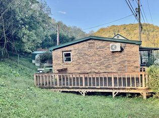 214 Silk Stocking Loop, Van Lear, KY 41265