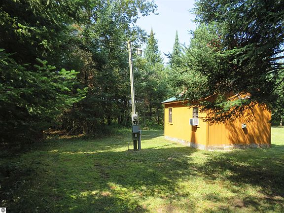 2nd image of 2551 E Simpson Rd
