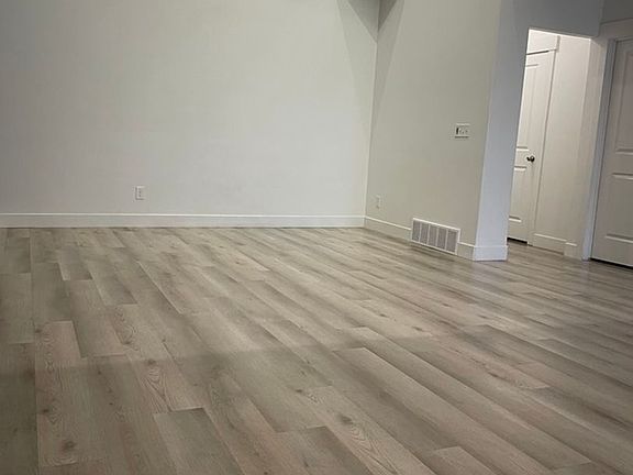 3rd image of 13963 S Silver Peak Ln
