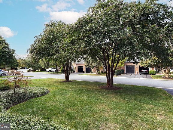 3rd image of 28889 Jasper Ln