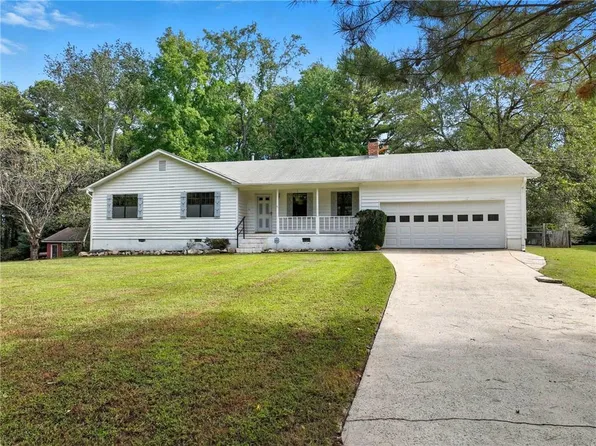 2105 Tropicana Dr, Suwanee, GA 30024