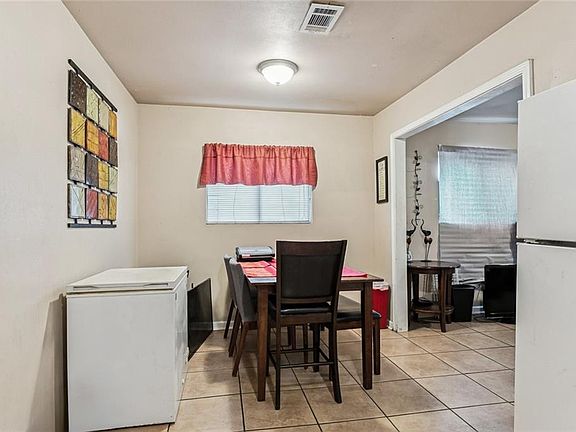 4th image of 4818 Lancelot Dr