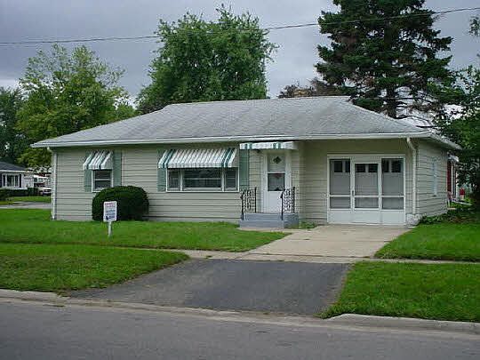 1st image of 6312 N 1st St