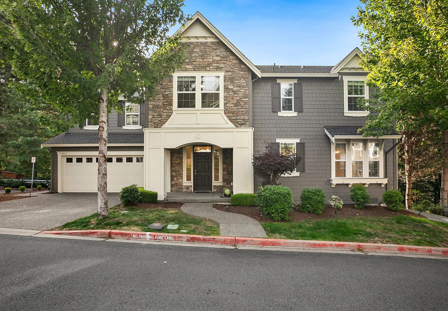 5 bed, 3.5 bath, 3750 sqft, $5,750 — Photo 4