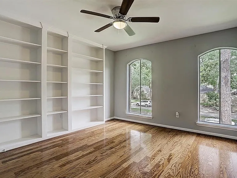 903 Crossroads Dr — Photo 18
