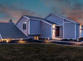 168 Moorland Dr, Valparaiso, IN 46385