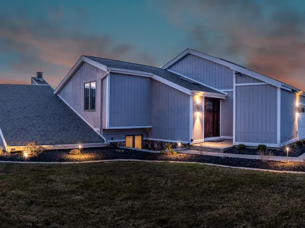 168 Moorland Dr, Valparaiso, IN 46385