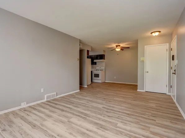 6306 W Lakefield Dr, 6306 W Lakefield Dr #5, Milwaukee, WI 53219