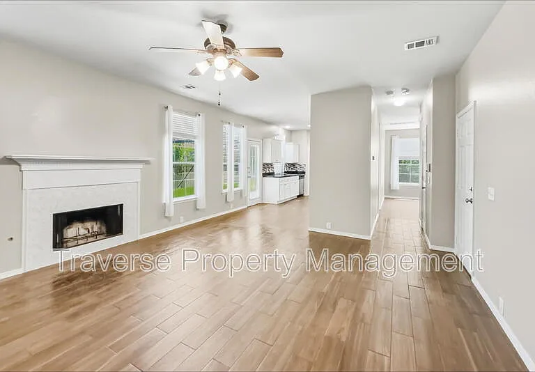 8440 Asheville Ln — Photo 7