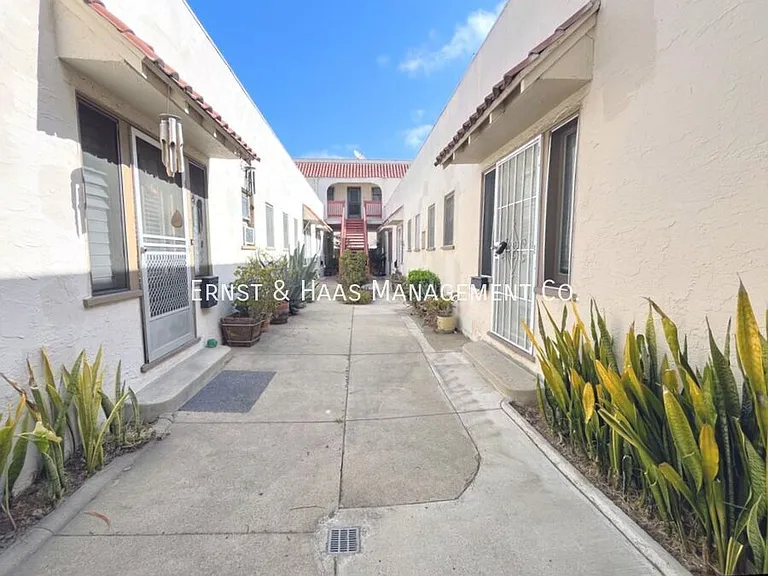 1823 E Appleton St #8 — Photo 2