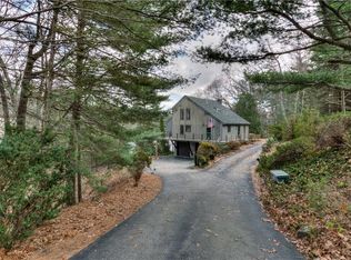 8 Ruff Stone Rd, Smithfield, RI 02828
