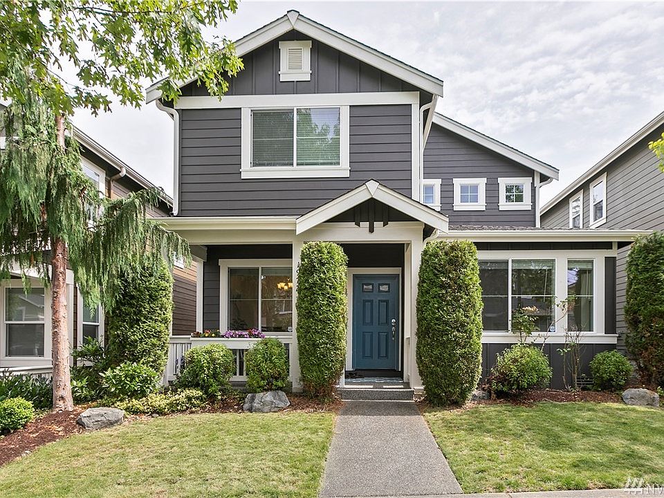 1st image of 1972 25th Ave NE