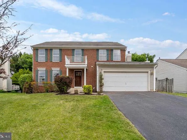 20878 Chippoaks Forest Cir, Sterling, VA 20165