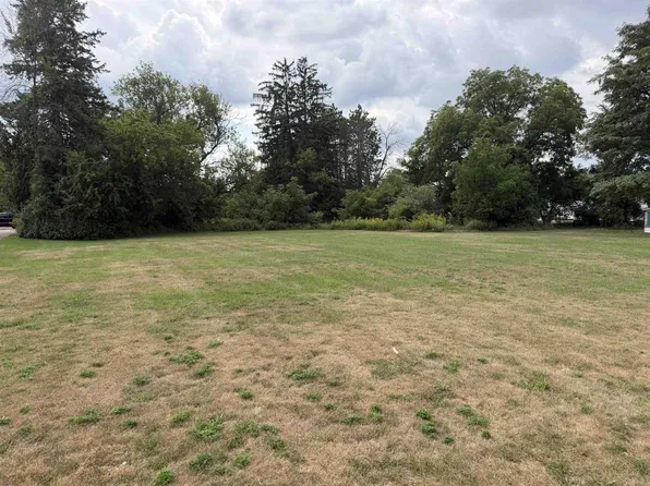 2251 W GRAND AVENUE, Wisconsin Rapids, WI 54495