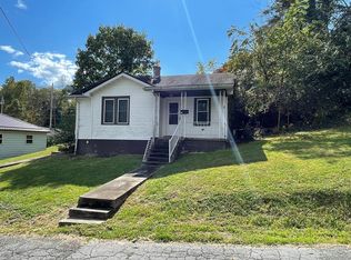 125 Mahan St, Fayetteville, WV 25840