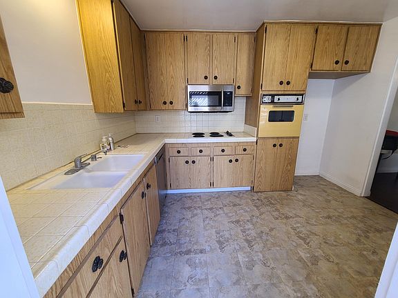 4th image of 999 E Valley Blvd Unit 65
