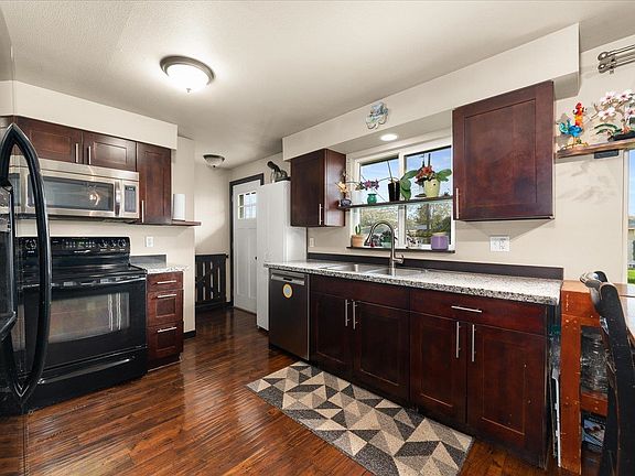 4th image of 8504 E Mansfield Ave