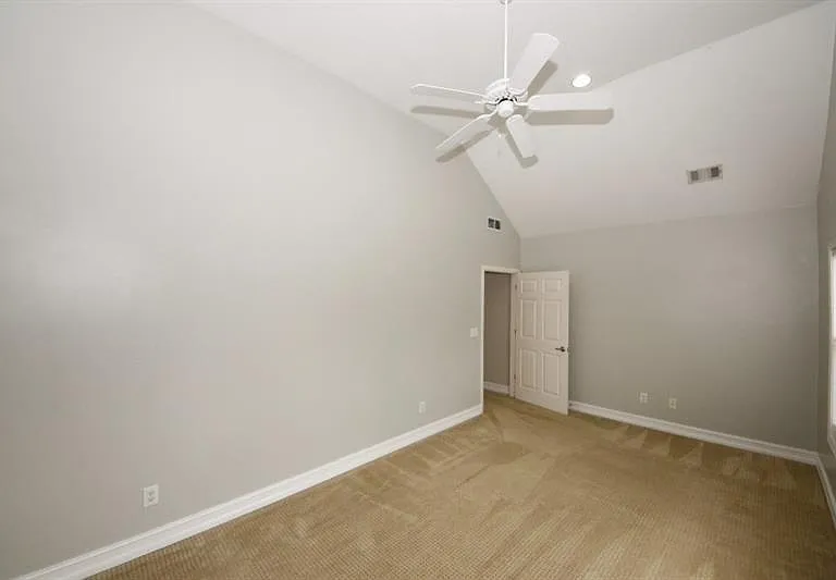 1354 Brookhaven Village Cir NE — Photo 48