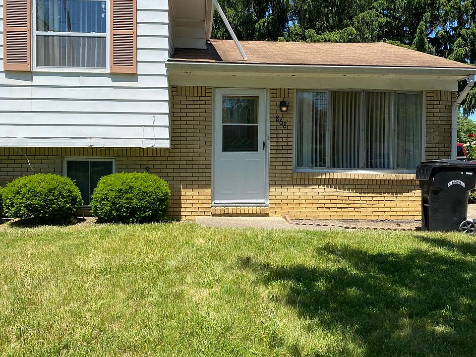 1st image of 868 Hollywood Dr