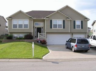 1208 NW Boxelder Ct, Grain Valley, MO 64029