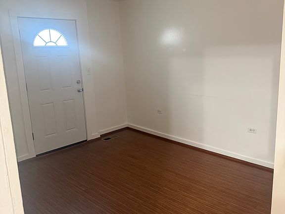 4th image of 502 10th St APT 1