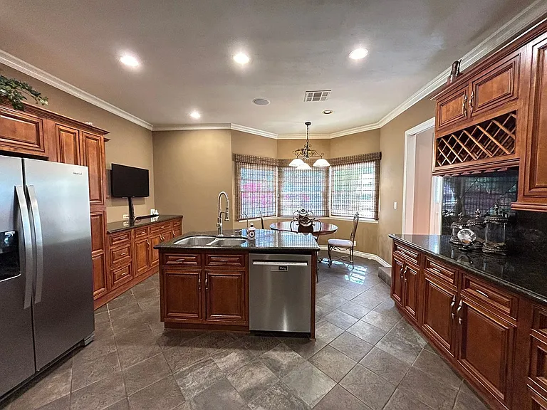 300 S Timken Rd — Photo 14