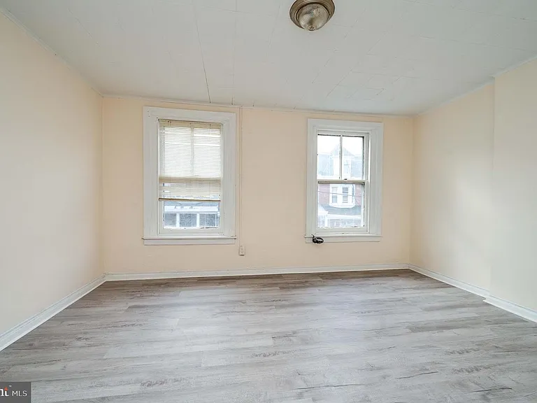 725 Madison Ave #2 — Photo 16