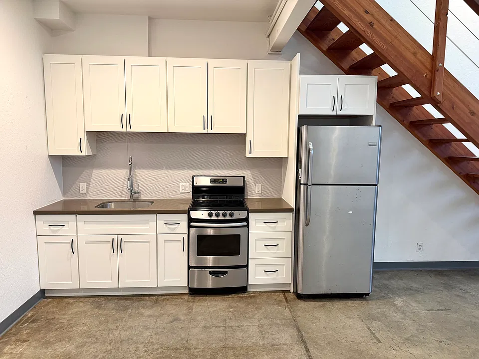 801 Minnesota St #16