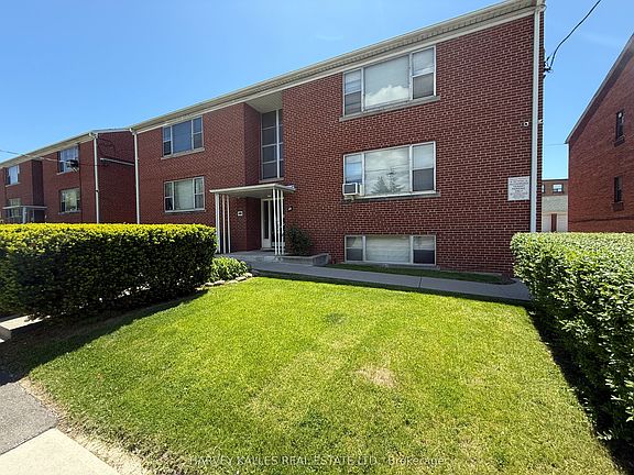 2nd image of 88 Trethewey Dr #6