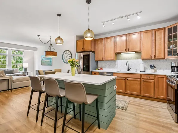 7100 Metro Blvd Unit 415, Edina, MN 55439