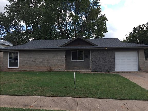 3rd image of 3312 Eastwood Cir