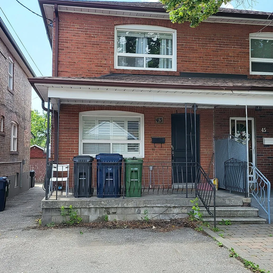 4 bed, $3,500 — Photo 1
