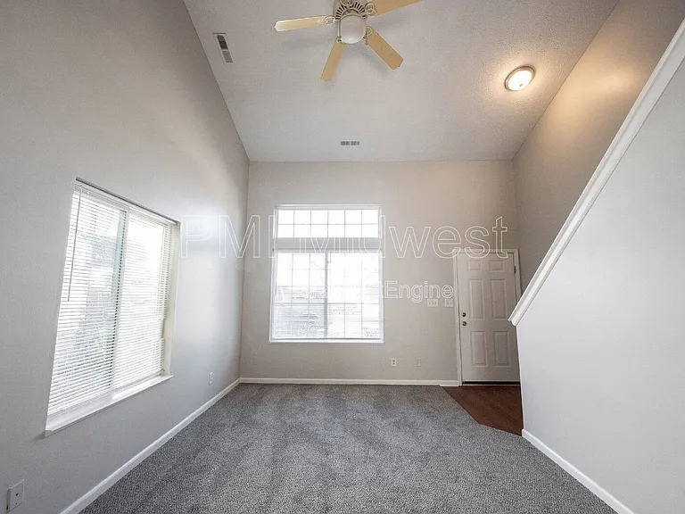 6623 Dunsdin Dr — Photo 2