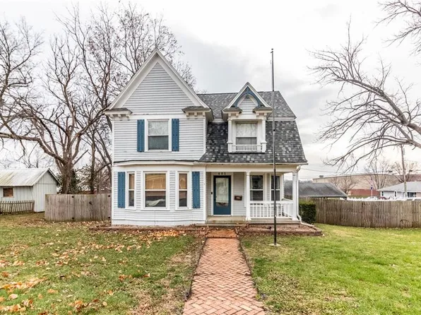 401 E McPherson St, Knob Noster, MO 65336