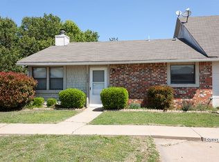 6830 NW Willow Springs Dr, Lawton, OK 73505