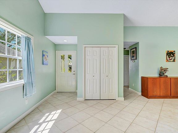 4th image of 53 Bristol Ln