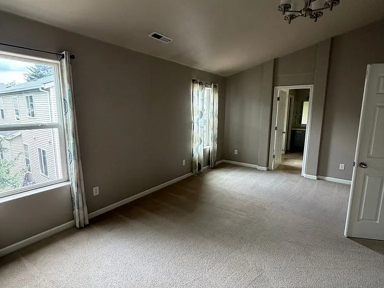 6108 NE 84th Ave — Photo 25