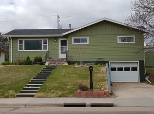 504 W 10th St, Mccook, NE 69001