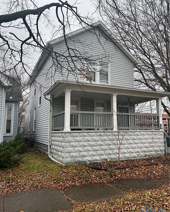 2nd image of 2119 Walnut St