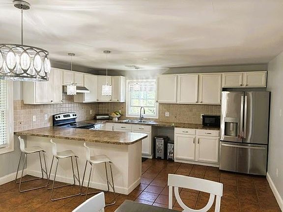 4th image of 18 Calef St Unit 1