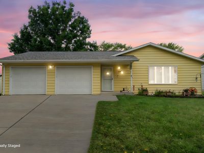 1816 9th Street Pl, Nevada, IA, 50201