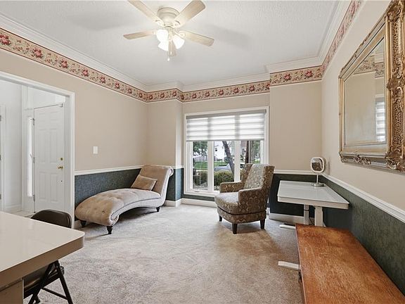 4th image of 2016 NE Waterfield Dr