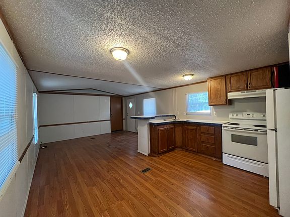 4th image of 23924 NW 182nd Pl
