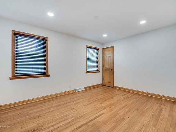 4th image of 8742 S Fairfield Ave